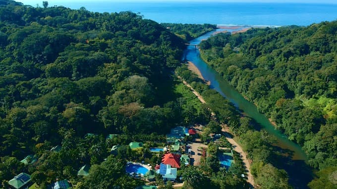 Villas Rio Mar, Eco Hotel en Playa Dominical