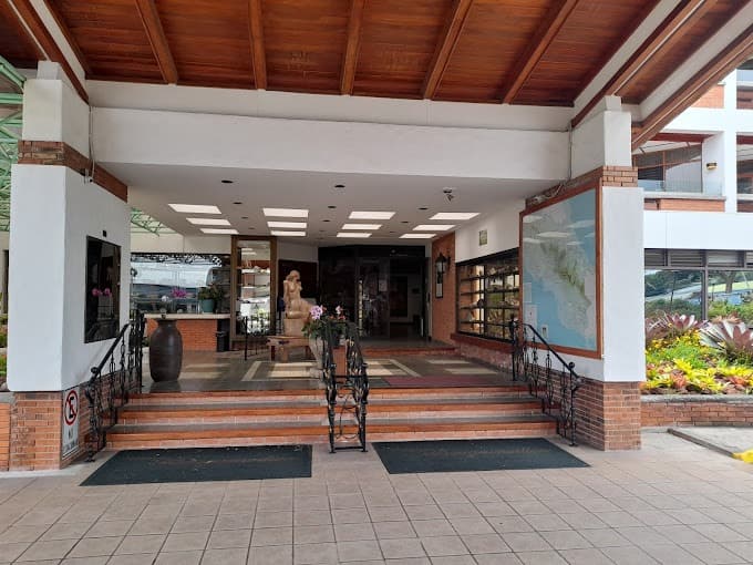 Hotel Bougainvillea