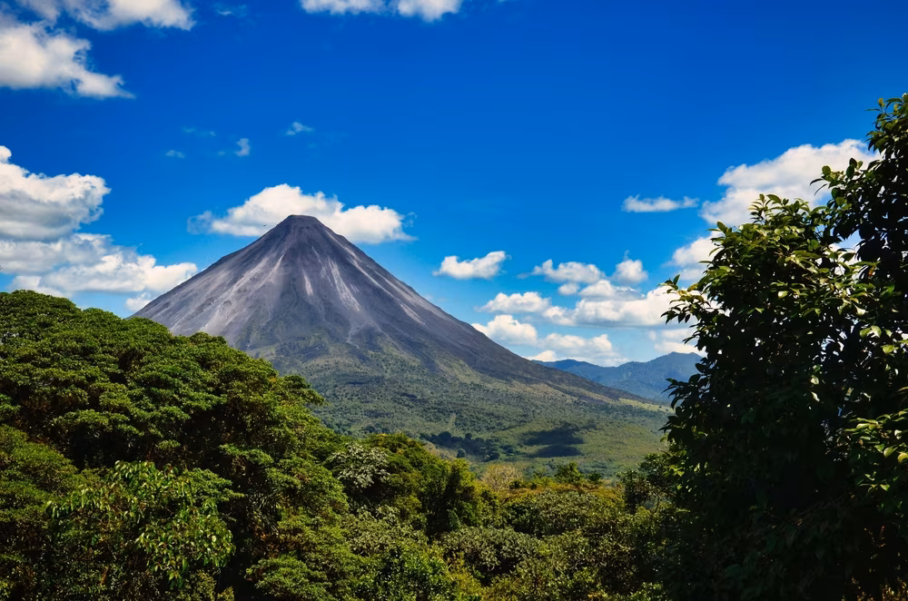 Descubrimiento de Costa Rica en pensión completa en grupo pequeño con guía hispanohablante